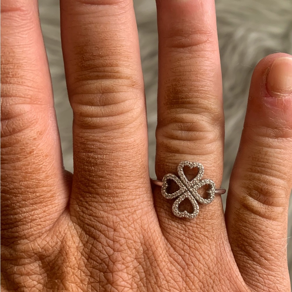 Pandora clover ring